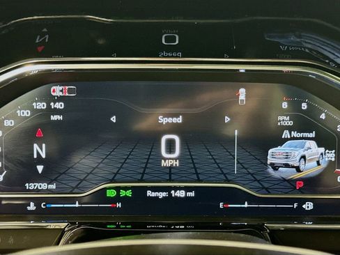 Certified 2025 GMC Sierra 1500 Elevation w/ Elevation Premium Package AWD/4WD image 10