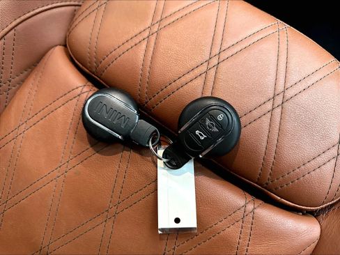 Used 2024 MINI Cooper S FWD image 13