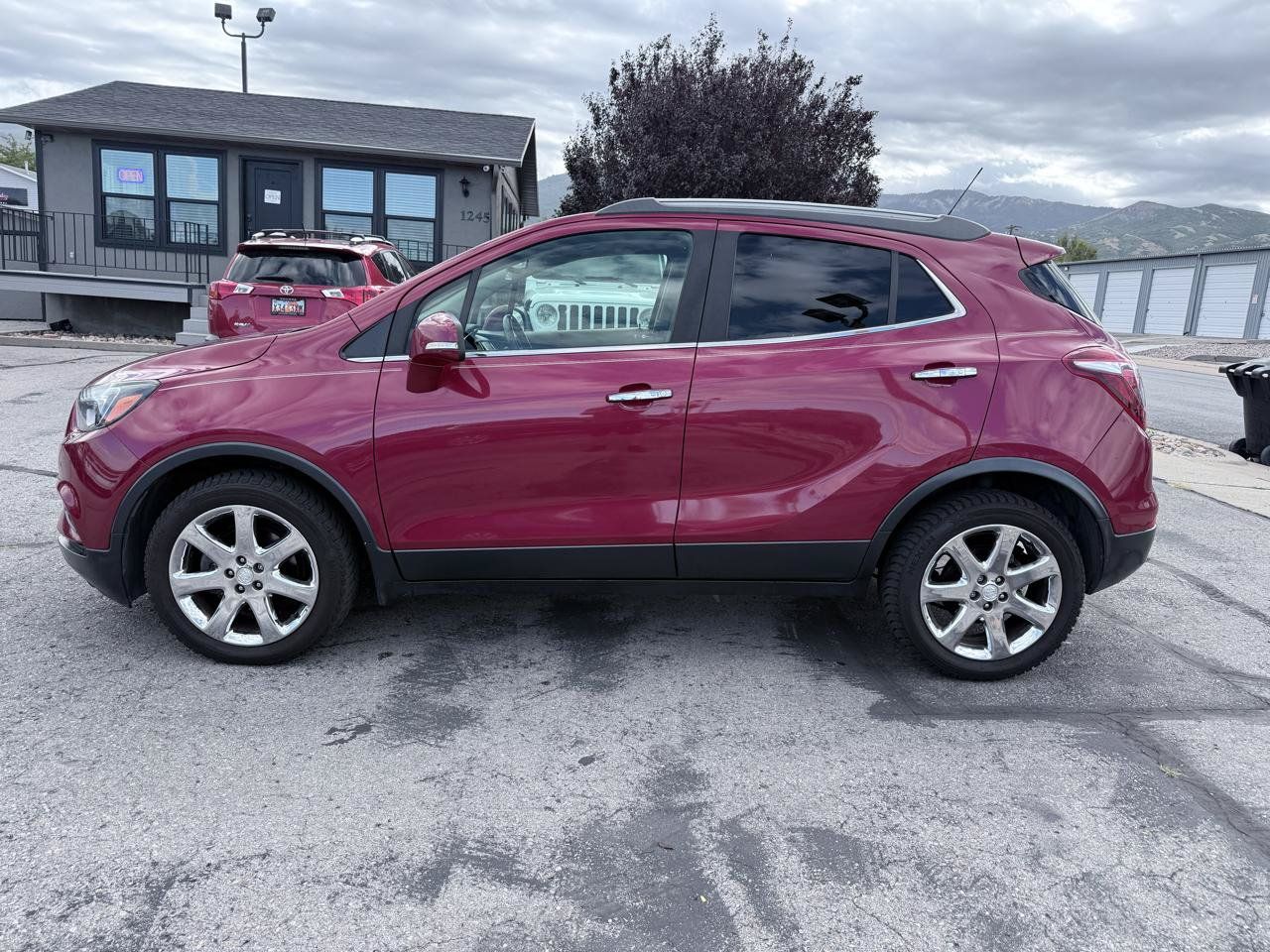 Used 2017 Buick Encore Premium w/ Experience Buick Package FWD image 3