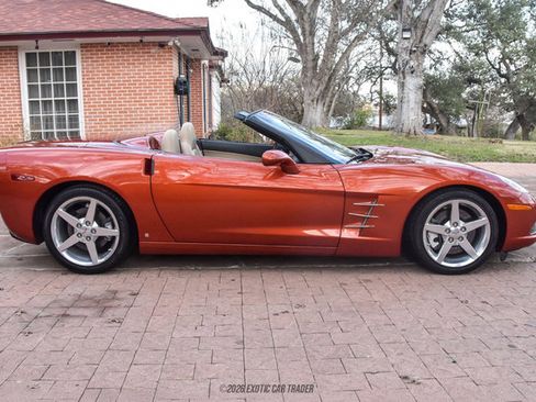 Used 2006 Chevrolet Corvette Convertible w/ Preferred Equipment Group RWD image 9