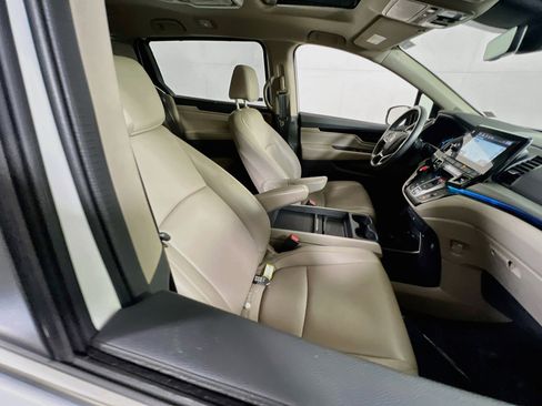 Used 2023 Honda Odyssey Touring image 29