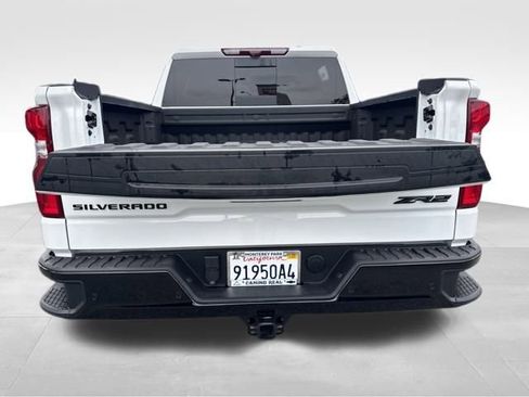 Used 2024 Chevrolet Silverado 1500 ZR2 w/ Technology Package image 23
