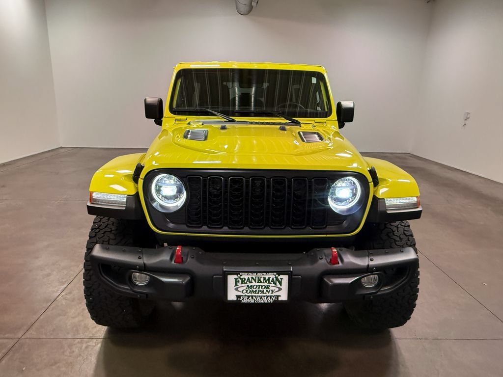 Used 2024 Jeep Wrangler Unlimited Rubicon AWD/4WD image 41