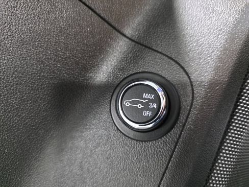 Used 2017 GMC Acadia SLT AWD/4WD image 15