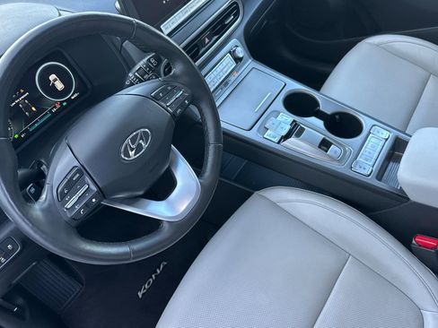 Used 2023 Hyundai Kona Limited w/ Cargo Package image 9