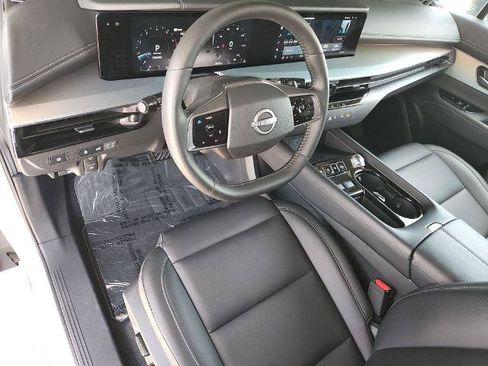 Certified 2025 Nissan Murano SL w/ Cargo Package AWD/4WD image 12