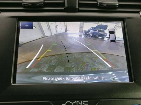 Used 2019 Ford Fusion SE FWD image 23