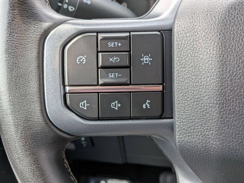 Used 2023 Ford F150 4x4 SuperCrew image 12