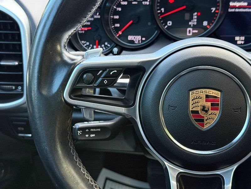 Used 2016 Porsche Cayenne AWD/4WD image 16