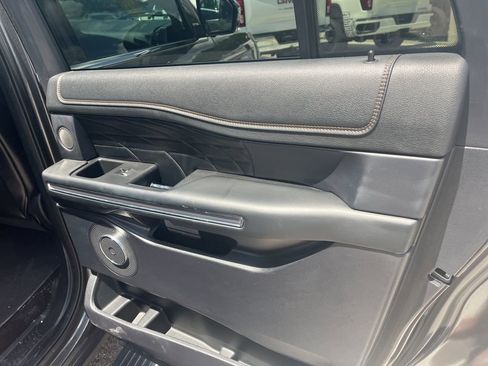 Used 2019 Ford Expedition Max Platinum AWD/4WD image 9