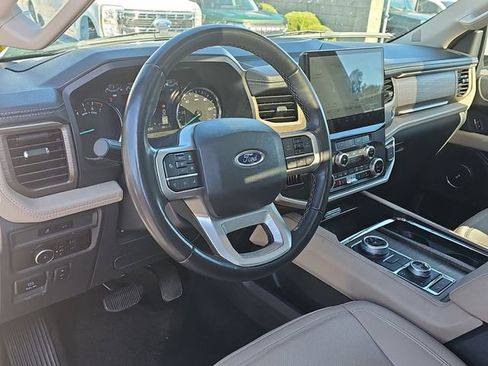 Used 2024 Ford Expedition Max Limited image 11