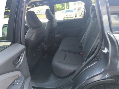 Used 2025 Subaru Forester Premium image 31