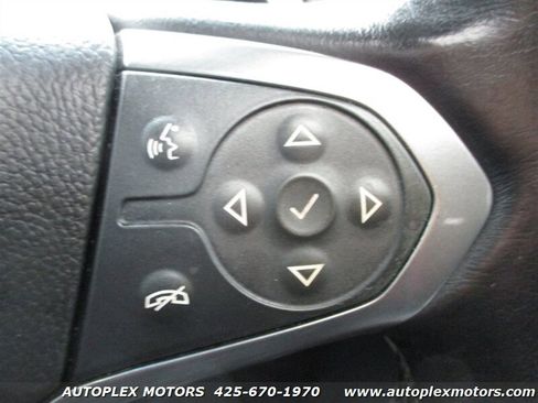 Used 2018 Chevrolet Suburban Premier image 30