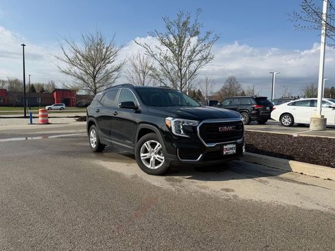 Used 2022 GMC Terrain SLE w/ Driver Convenience Package image 1