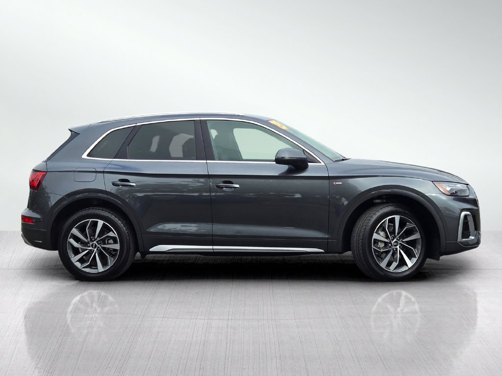 Used 2023 Audi Q5 2.0T Premium Plus w/ Premium Plus Package AWD/4WD image 3