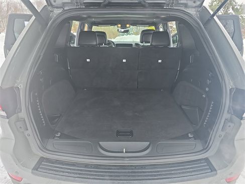 Used 2020 Jeep Grand Cherokee Altitude image 12
