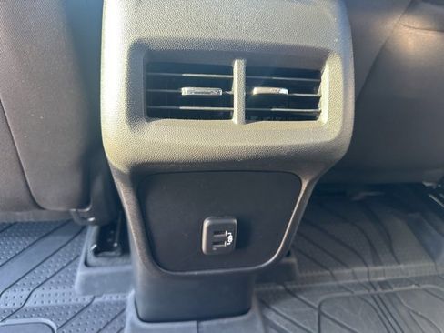 Certified 2023 Chevrolet Equinox LT image 22