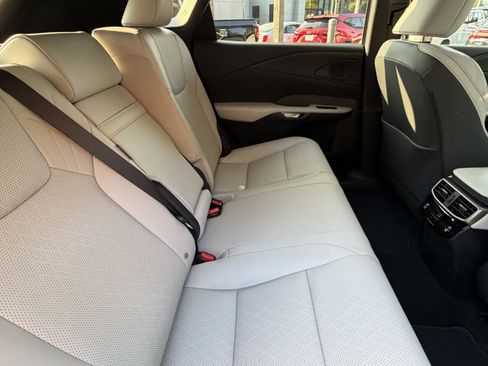 Used 2025 Lexus RX 350 Premium Plus w/ Accessory Package (Z1) FWD image 40