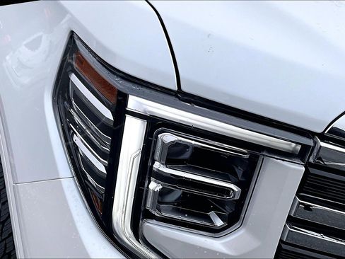 Used 2022 GMC Sierra 1500 SLT w/ SLT Premium Plus Package image 33