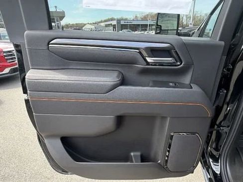 New 2026 GMC Sierra 2500 AT4 w/ Technology Package AWD/4WD image 39