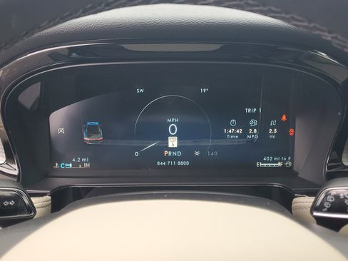 New 2026 Lincoln Corsair Premiere image 19