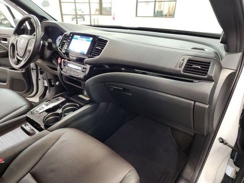 Used 2023 Honda Ridgeline Black Edition image 34