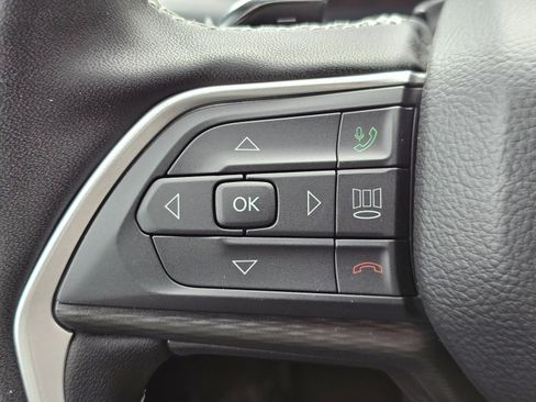 New 2025 Jeep Grand Cherokee L Altitude image 17