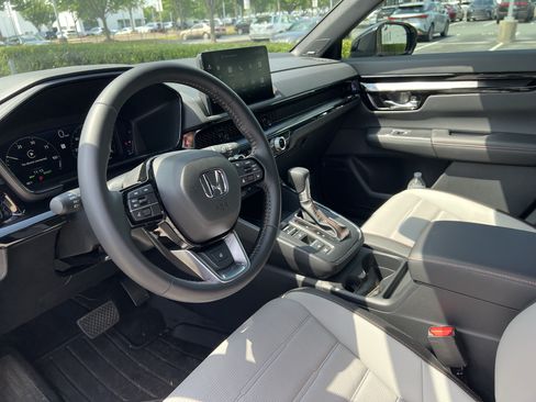 Used 2026 Honda CR-V Sport Touring image 17