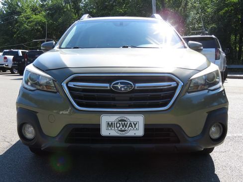Used 2019 Subaru Outback 2.5i Premium AWD/4WD image 2