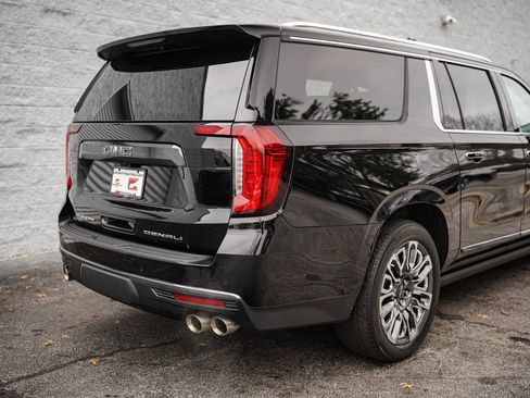 Used 2023 GMC Yukon XL Denali Ultimate image 15