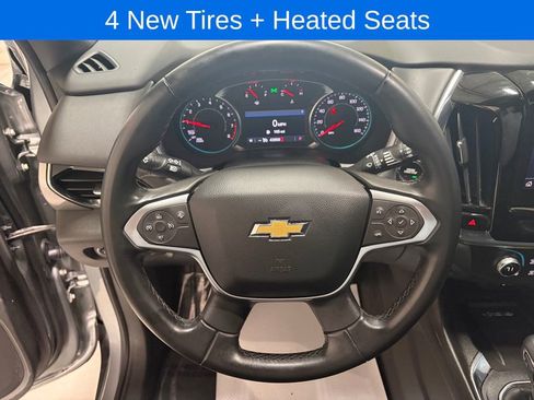 Used 2023 Chevrolet Traverse LT image 12