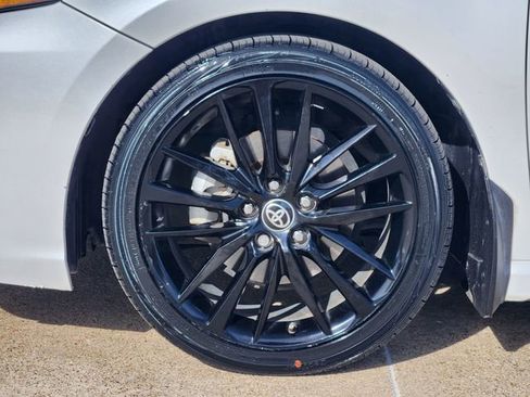 Used 2022 Toyota Camry XSE image 8