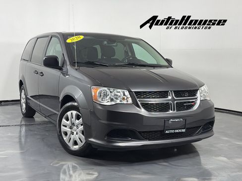 Used 2020 Dodge Grand Caravan SE w/ UConnect Hands-Free Group FWD image 1