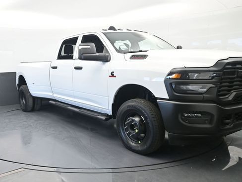 Used 2026 RAM 3500 Tradesman AWD/4WD image 9