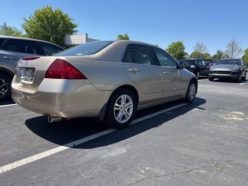 Used 2006 Honda Accord EX image 3