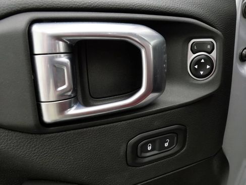 Used 2024 Jeep Wrangler Unlimited Rubicon 392 AWD/4WD image 15