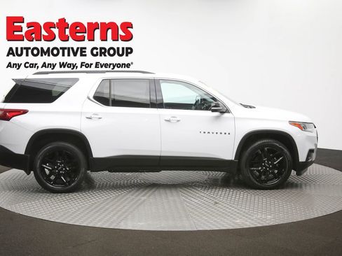 Used 2021 Chevrolet Traverse LT image 46