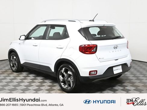 Certified 2023 Hyundai Venue SEL w/ Cargo Package image 3