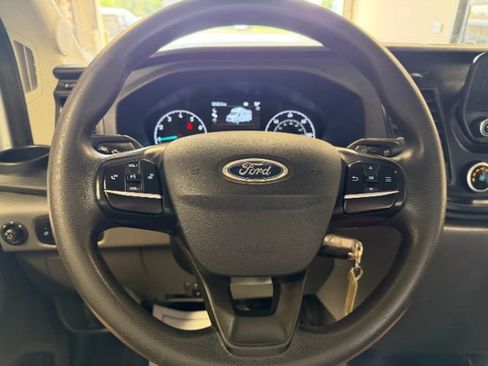 Used 2022 Ford Transit 350 DRW RWD image 20