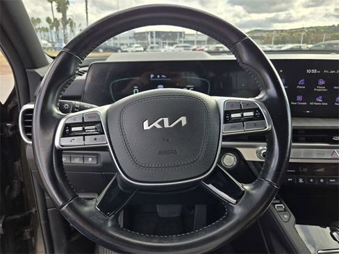 Used 2023 Kia Telluride EX w/ EX Captain's Chair Package image 25