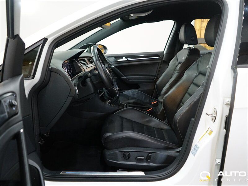 Used 2019 Volkswagen Golf R 4-Door AWD/4WD image 15