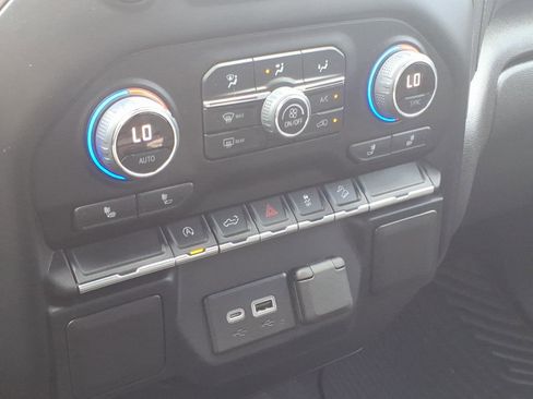 Used 2021 Chevrolet Silverado 1500 RST w/ Z71 Off-Road Package image 20