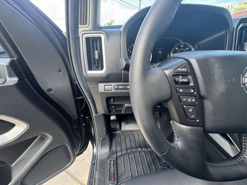 Used 2026 Nissan Frontier SV w/ All-Weather Content Package AWD/4WD image 18
