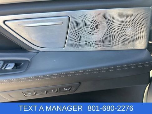 Used 2022 BMW 750i xDrive w/ Autobahn Package image 33