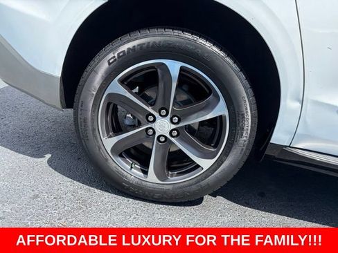 Used 2021 Buick Enclave Essence w/ LPO, Touring Package FWD image 7