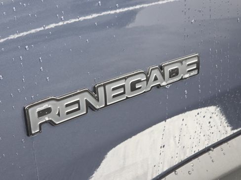 Used 2022 Jeep Renegade Altitude w/ Convenience Group AWD/4WD image 15