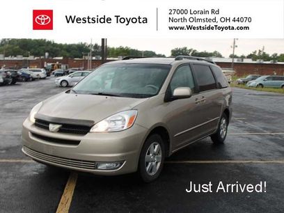 Used 2004 Toyota Sienna XLE w/ XLE Pkg 16