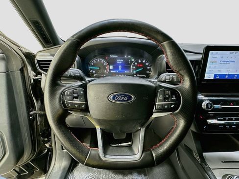 Used 2024 Ford Explorer ST-Line w/ Class IV Trailer Tow Package RWD image 11