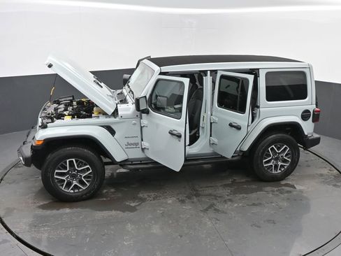 Used 2024 Jeep Wrangler Sahara image 62