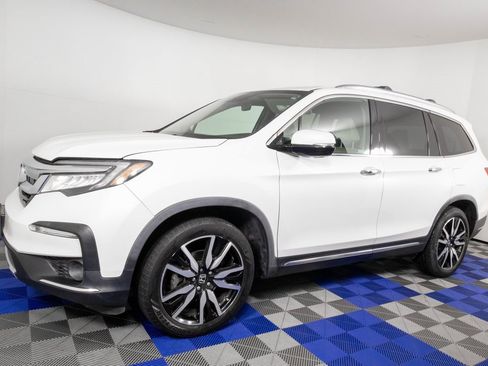 Used 2020 Honda Pilot Touring image 1